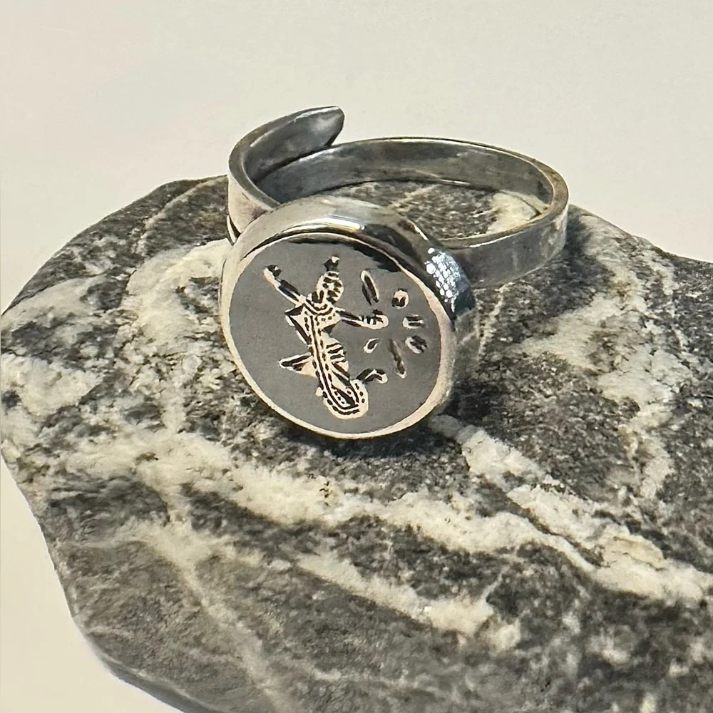 Vintage Siam Sterling Silver Niello Dancer Ring